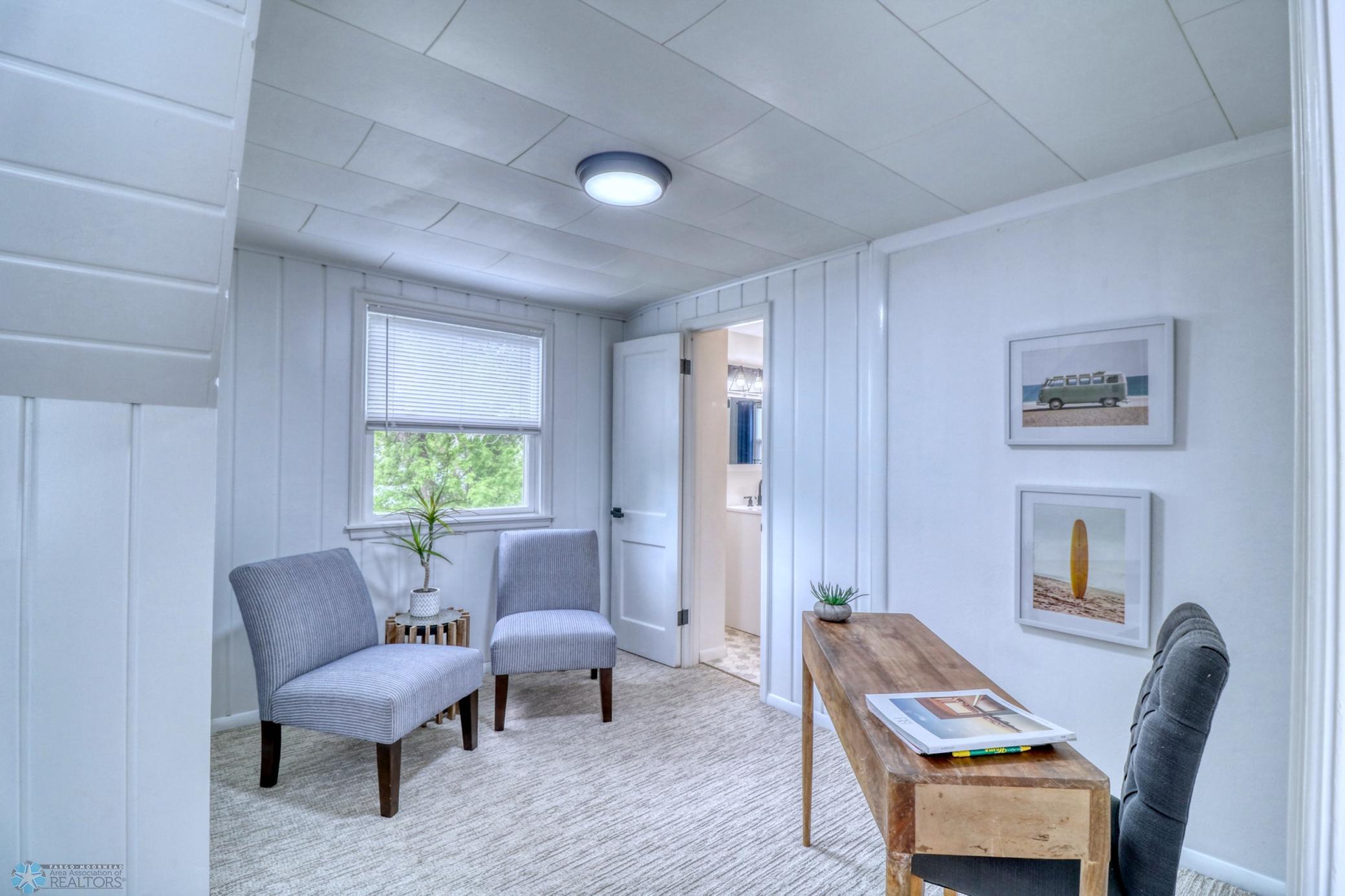 Upstairs Office1_0.jpg