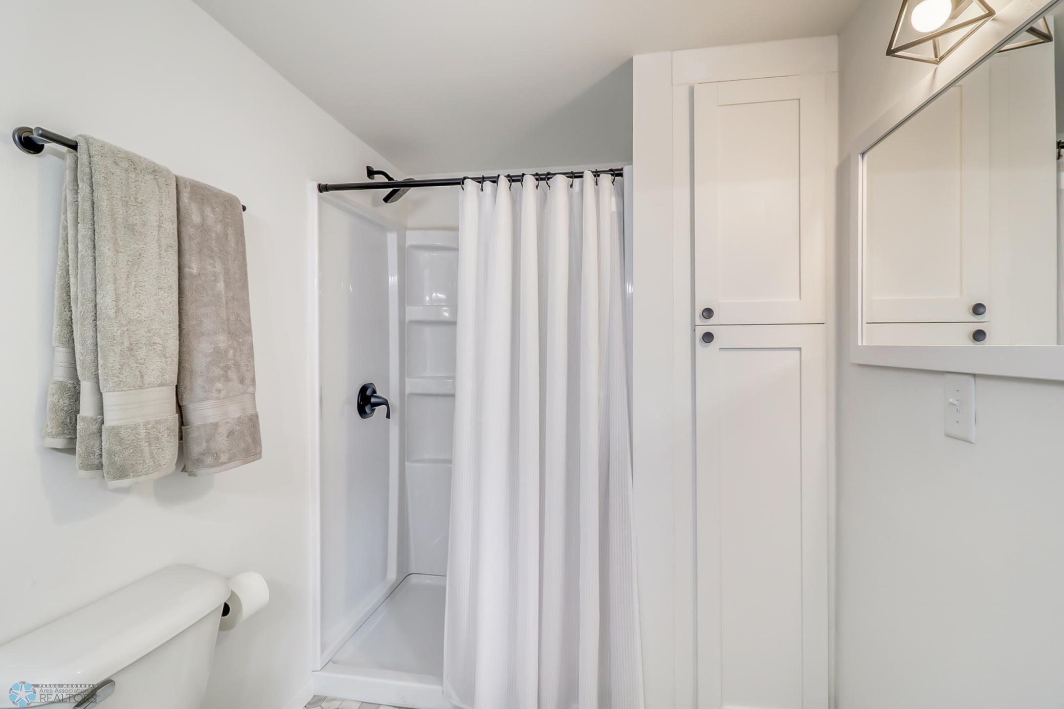 Primary Bathroom1_2.jpg