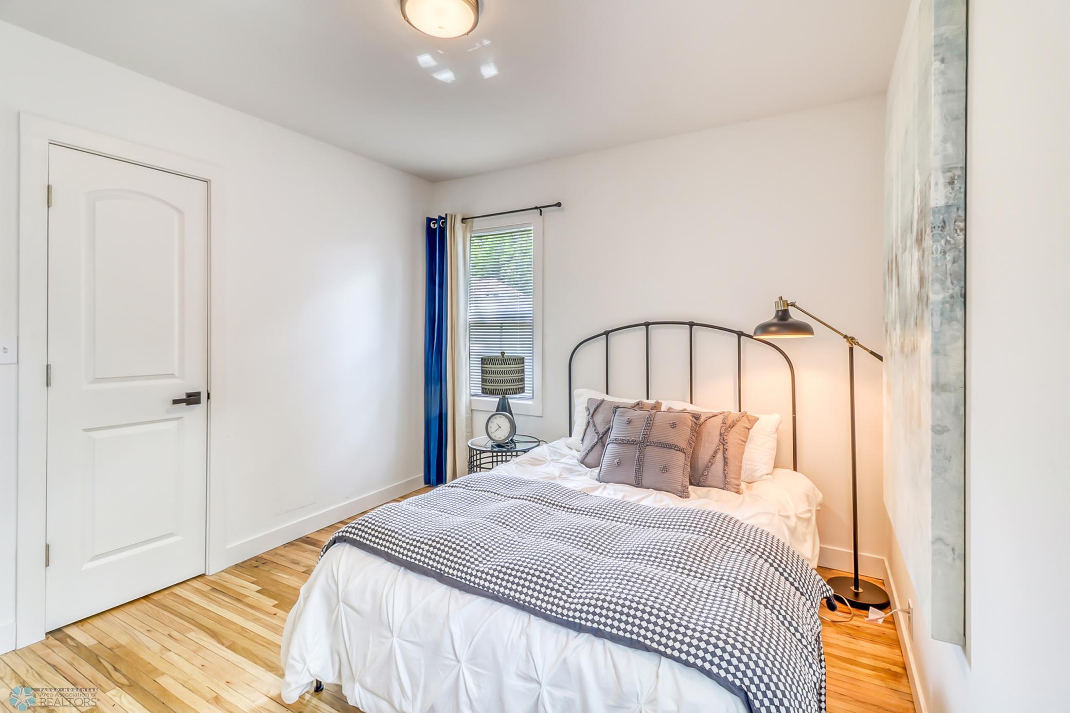 Bedroom2_1.jpg