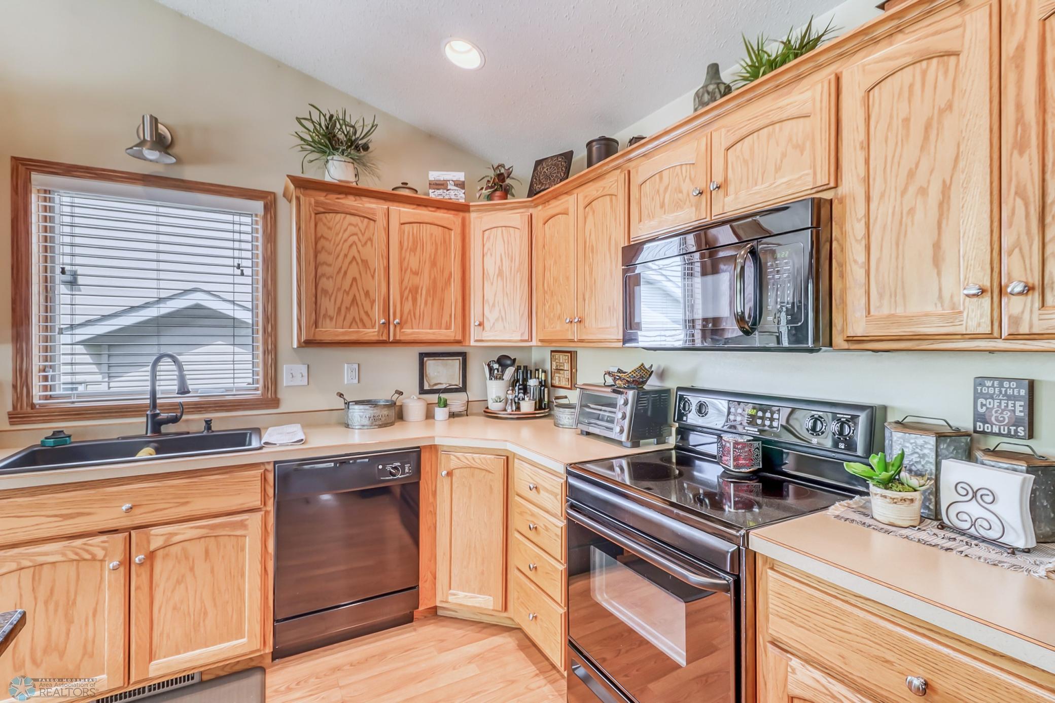 4Kitchen (4).jpg