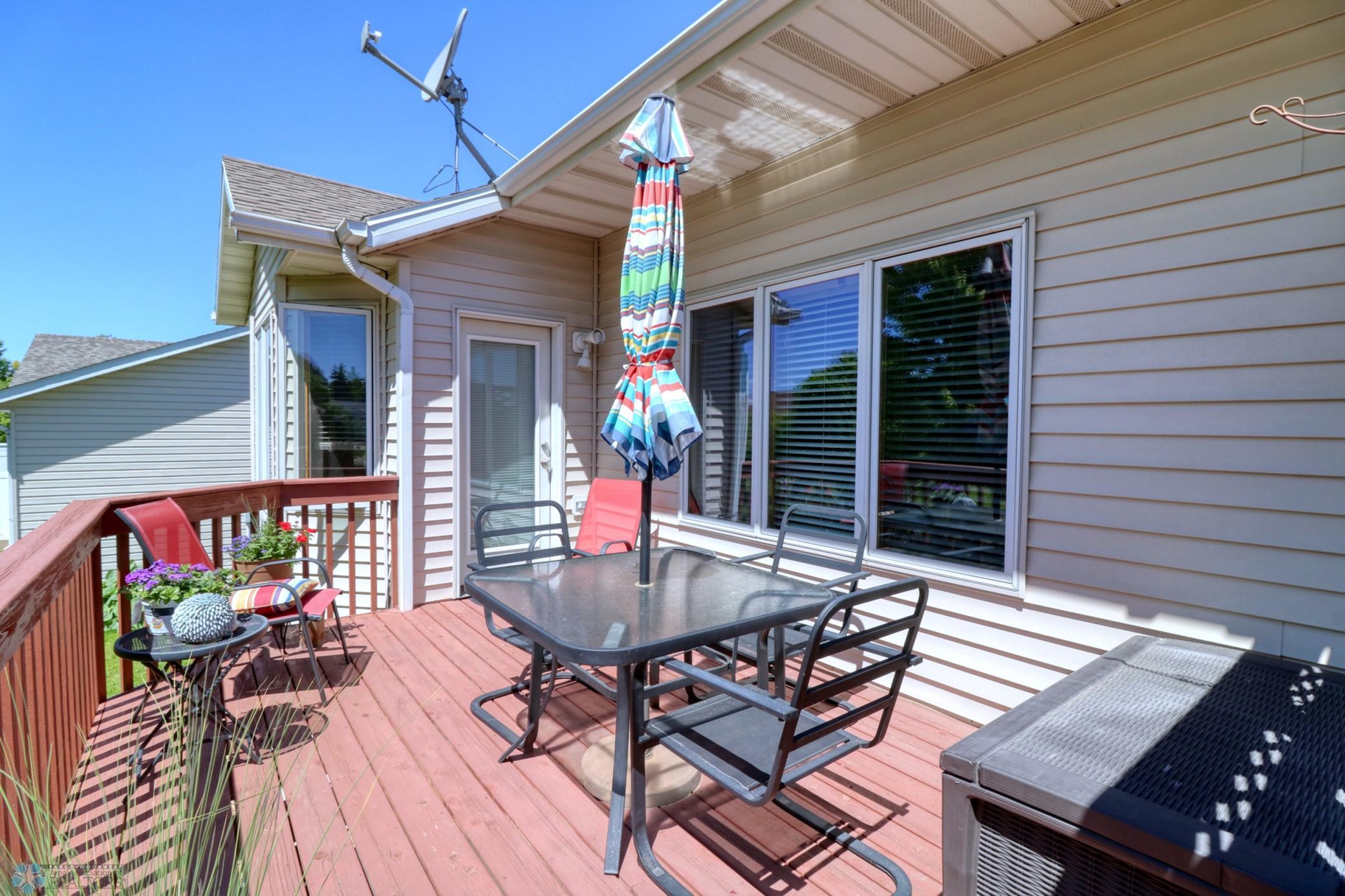 Backyard_deck.jpg