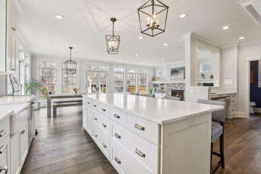 117 Walker Avenue N, Wayzata, MN 55391