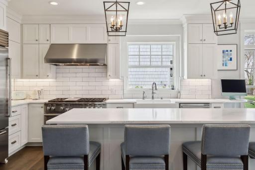 117 Walker Avenue N, Wayzata, MN 55391