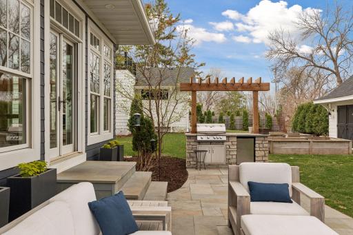 117 Walker Avenue N, Wayzata, MN 55391