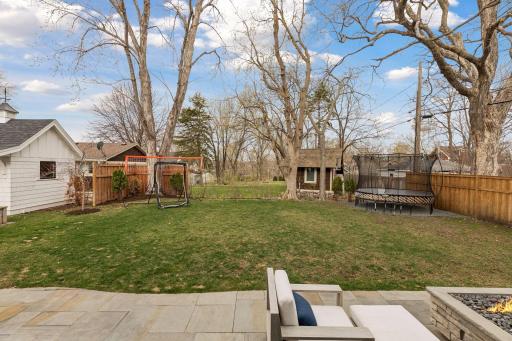 117 Walker Avenue N, Wayzata, MN 55391