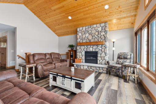 9647 Sunrise Lane, Breezy Point, MN 56472