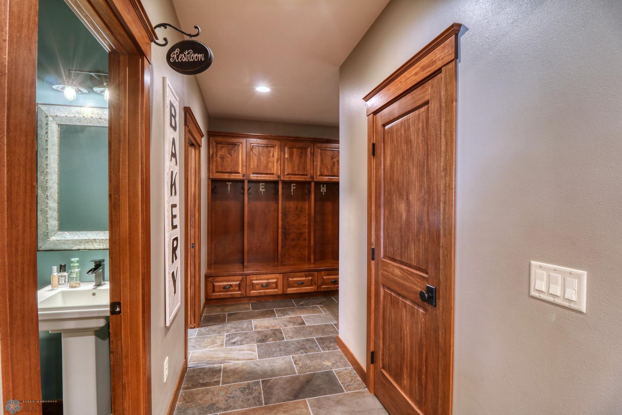 Mudroom1_1.jpg