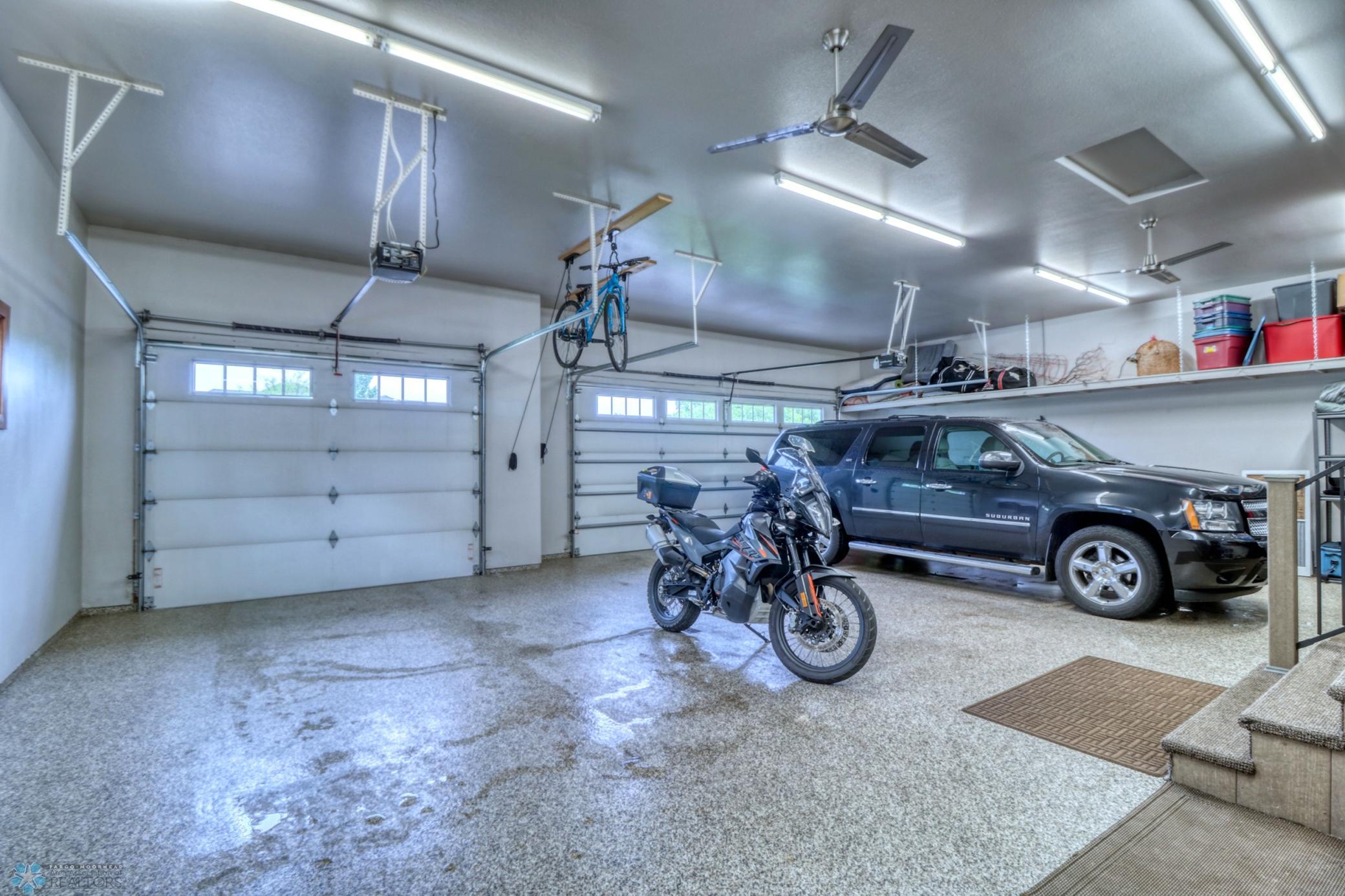 Garage1_1.jpg
