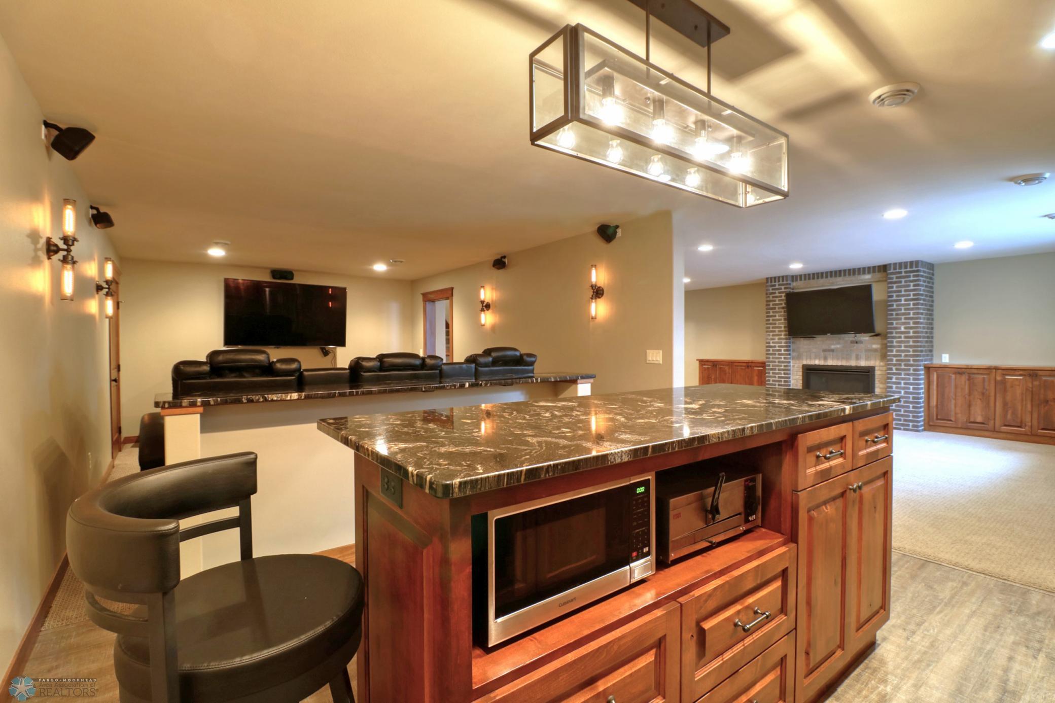 Basement Bar1_3.jpg