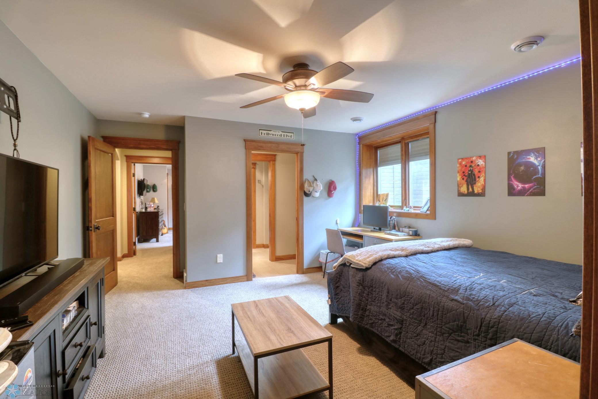 Basement Bedroom2_2.jpg