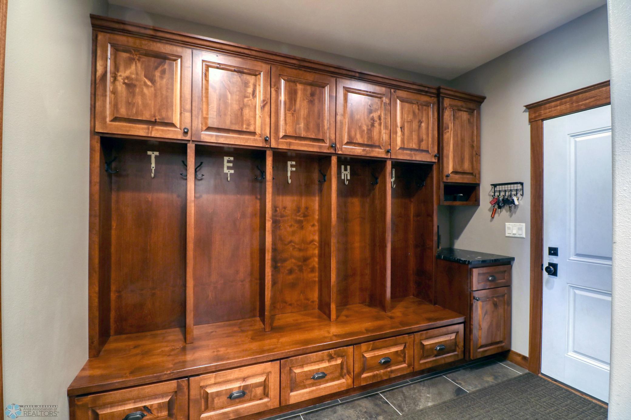 Mudroom1_2.jpg