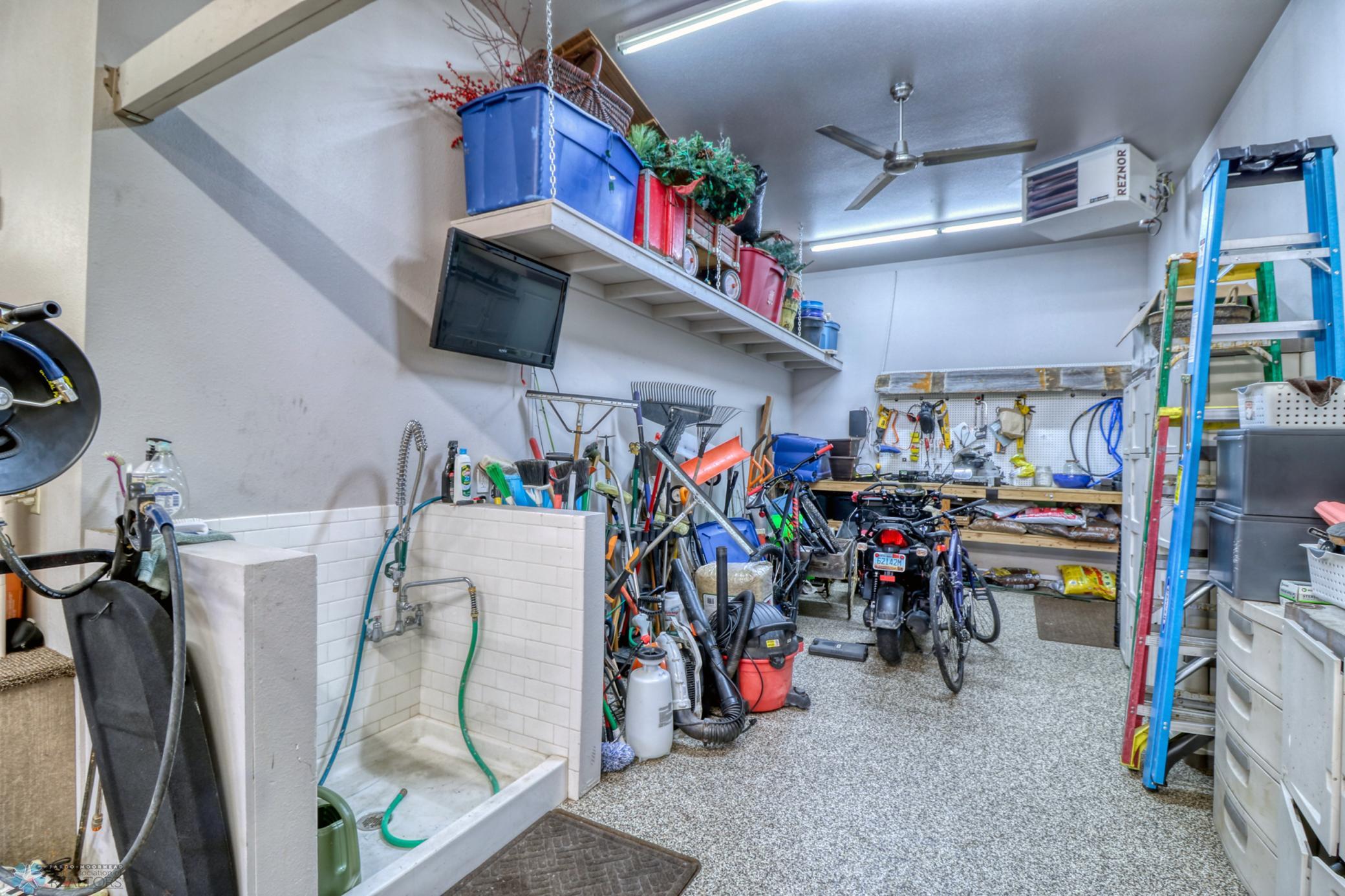 Garage1_3.jpg