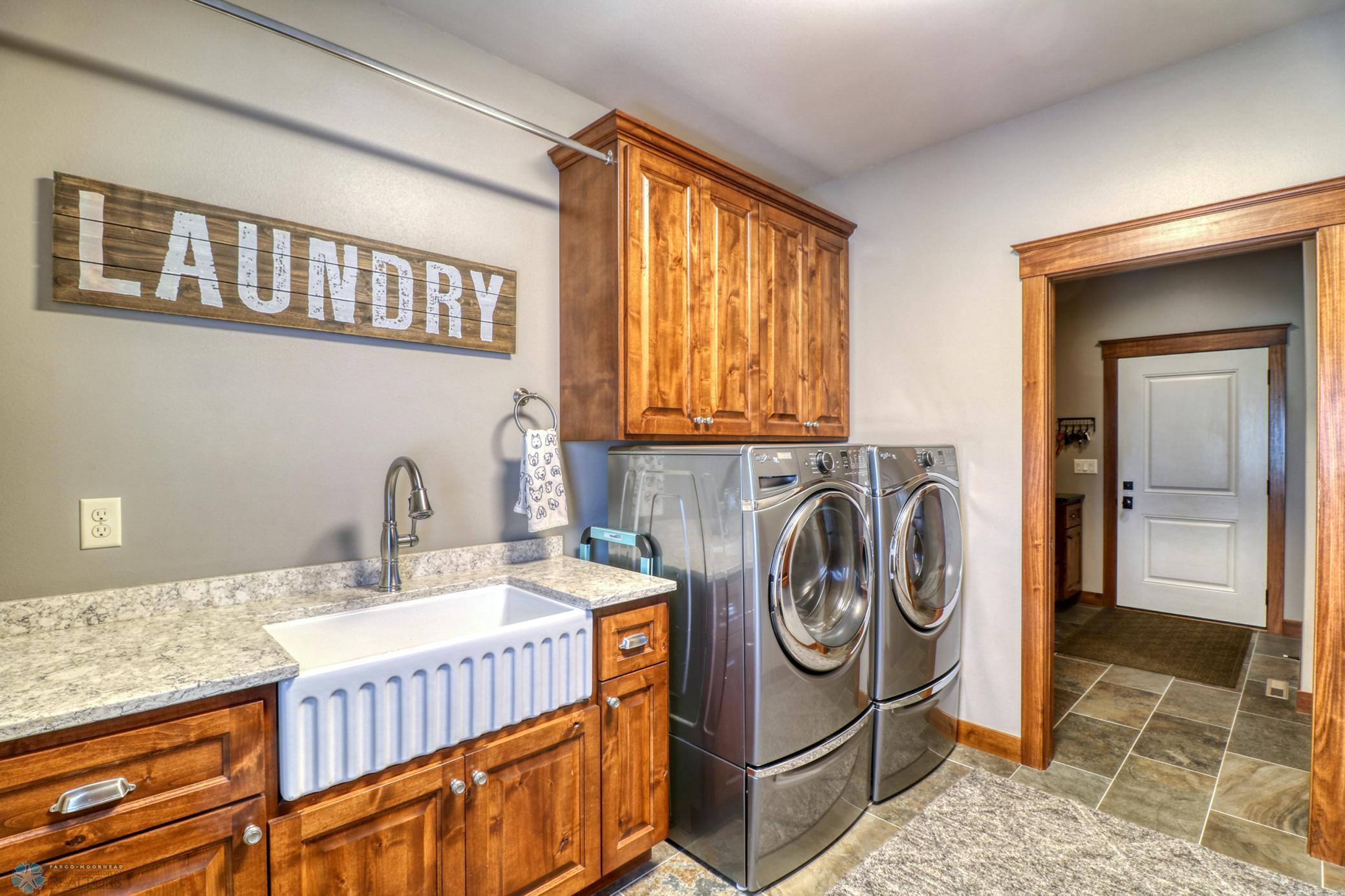 Laundry1_2.jpg