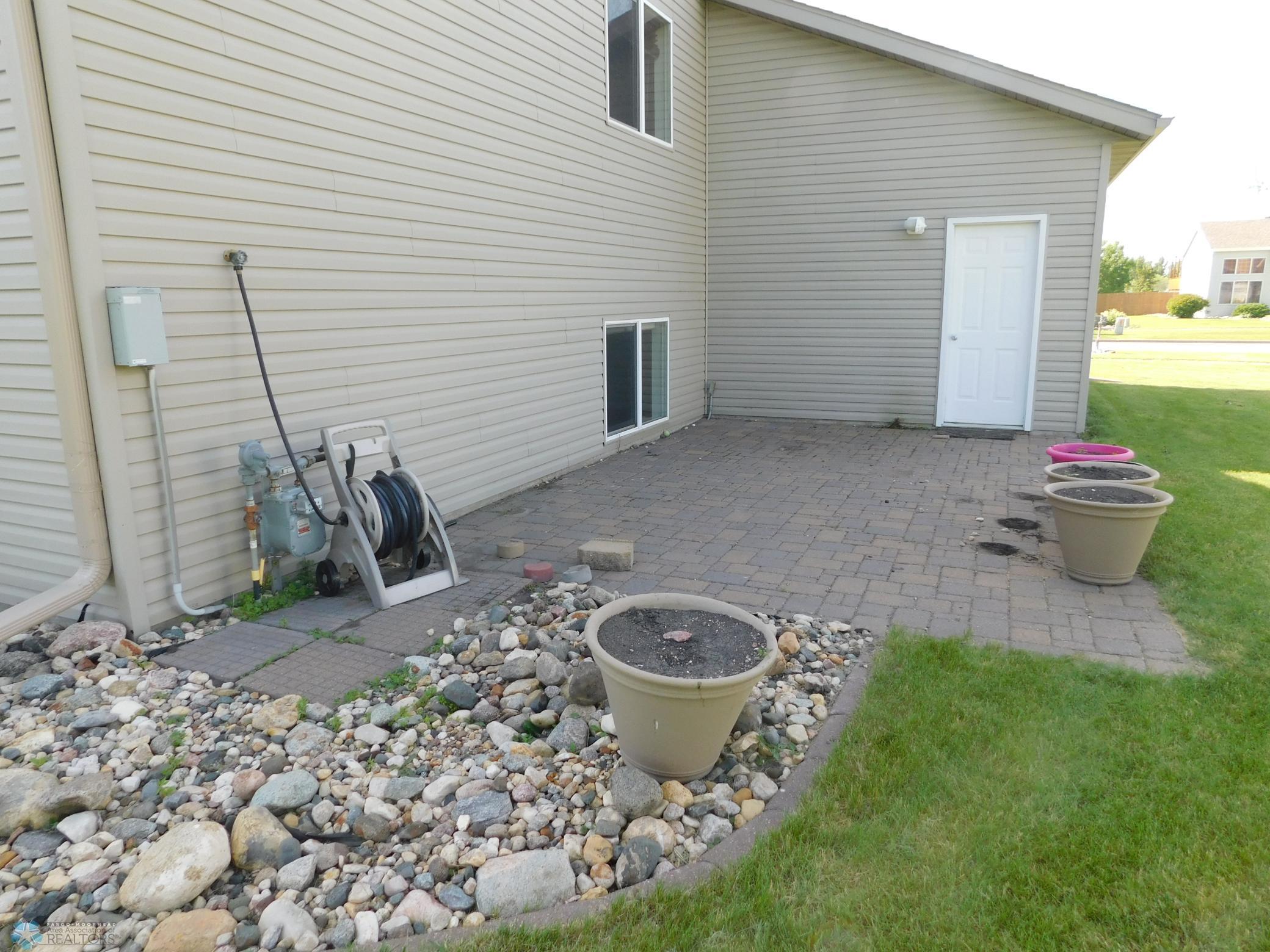 patio behind garage