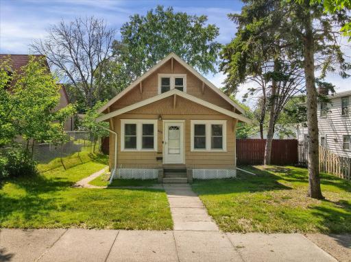 885 Livingston Avenue, Saint Paul, MN 55118