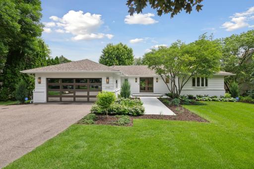 2940 Casco Point Road, Wayzata, MN 55391