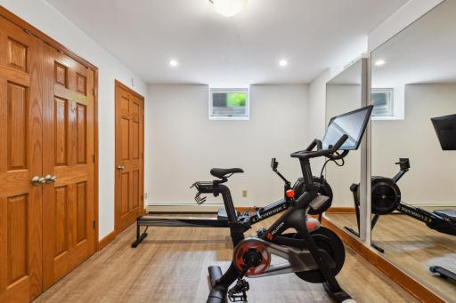 Great flex room to use to suit your needs. An egress window could be added if an additional bedroom is desired.