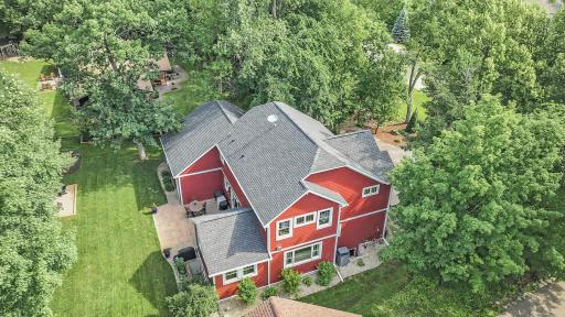 Nestled in a premium setting, adjacent to Elm Creek Park Reserve, this impressive custom built 2 story in Nature's Crossing can be your next chapter!