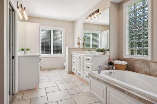 8330 Kelzer Pond Drive, Victoria, MN 55386