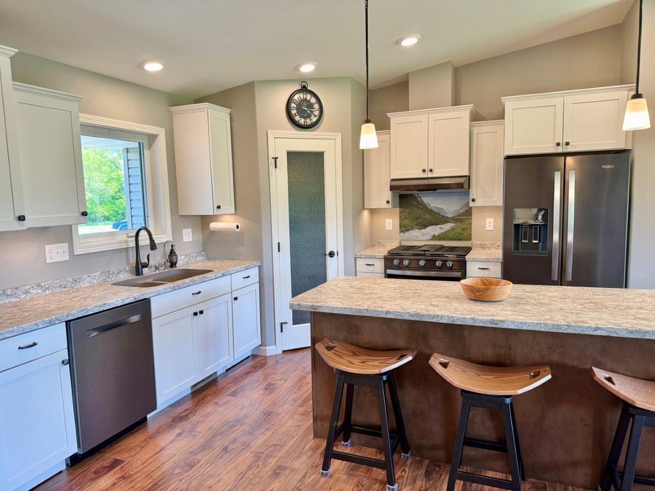 9-Kitchen (1).jpg