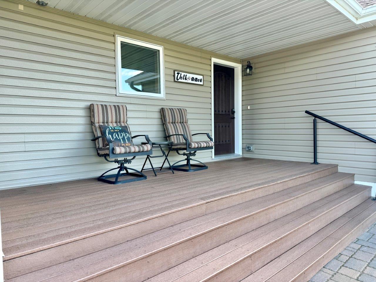 5-Front entry deck (1).jpg