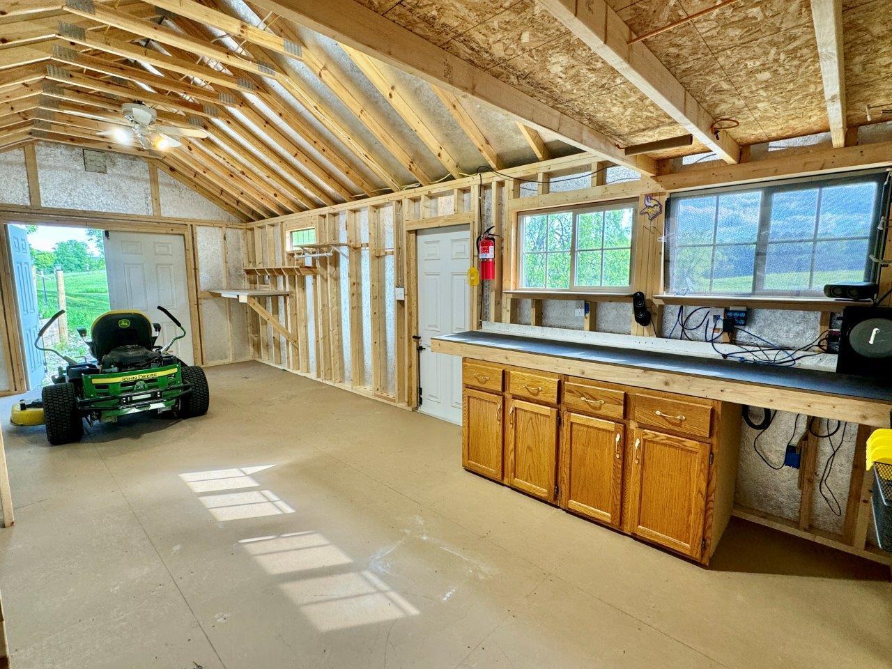 27-Garden shed interior (2).jpg