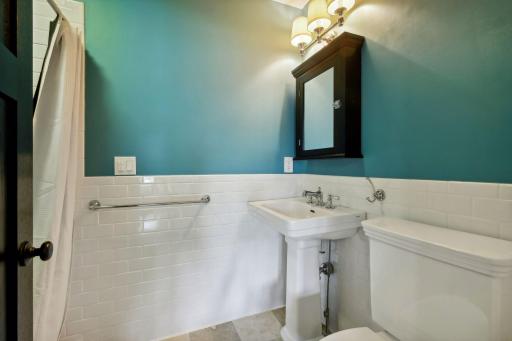 2552 Monterey Avenue S, Minneapolis, MN 55416