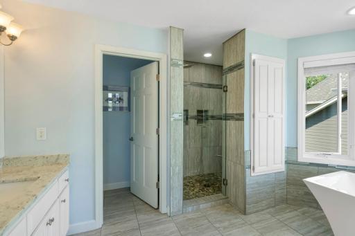 5630 Fairlawn Shores Trail, Prior Lake, MN 55372