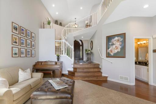 5630 Fairlawn Shores Trail, Prior Lake, MN 55372