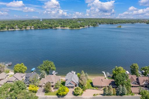 5630 Fairlawn Shores Trail, Prior Lake, MN 55372