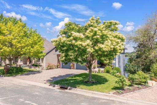 5630 Fairlawn Shores Trail, Prior Lake, MN 55372