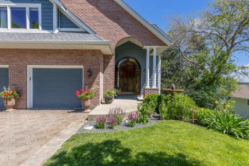 5630 Fairlawn Shores Trail, Prior Lake, MN 55372