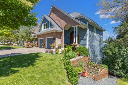 5630 Fairlawn Shores Trail, Prior Lake, MN 55372