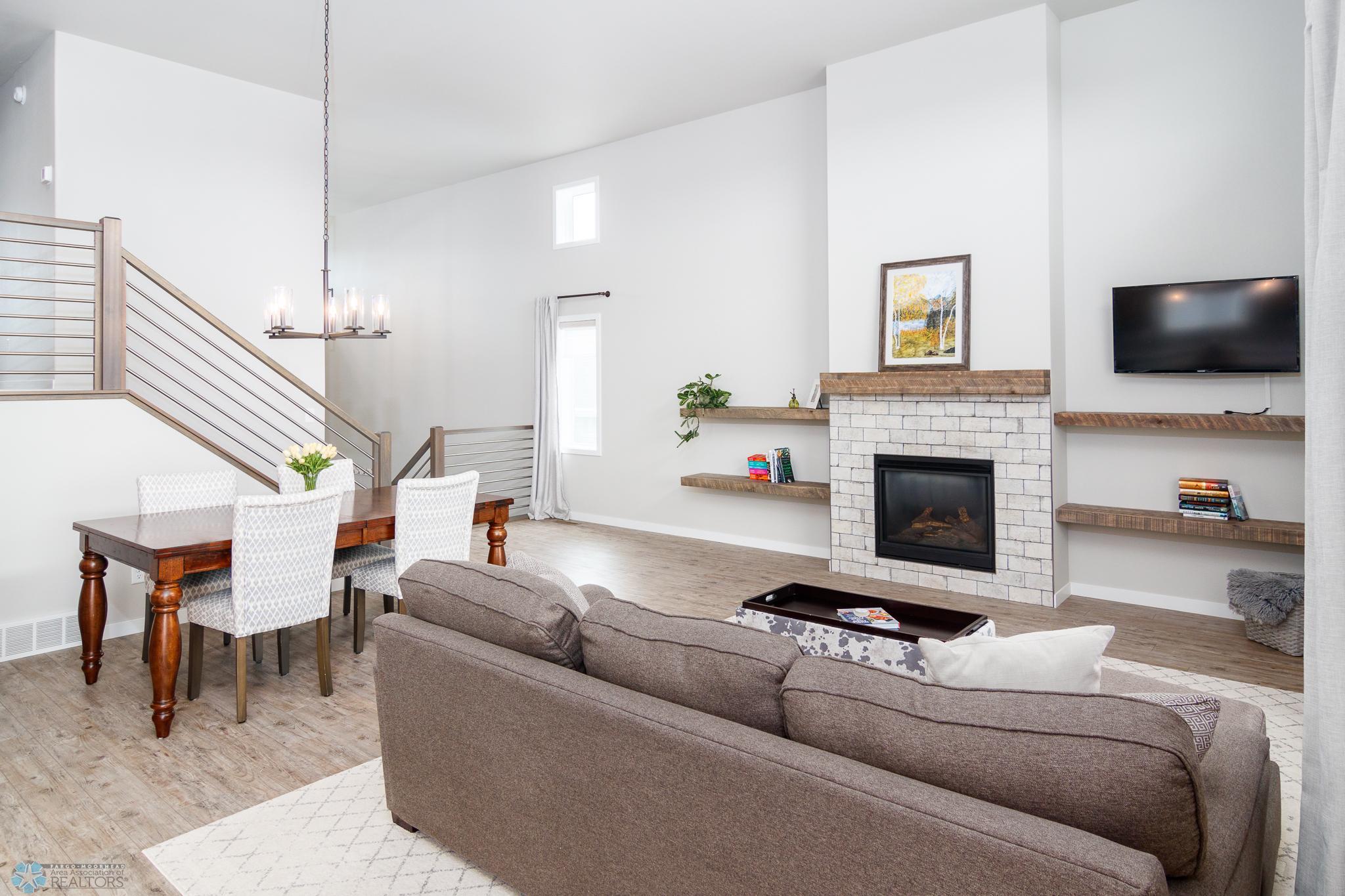 Living Room-Gas Fireplace