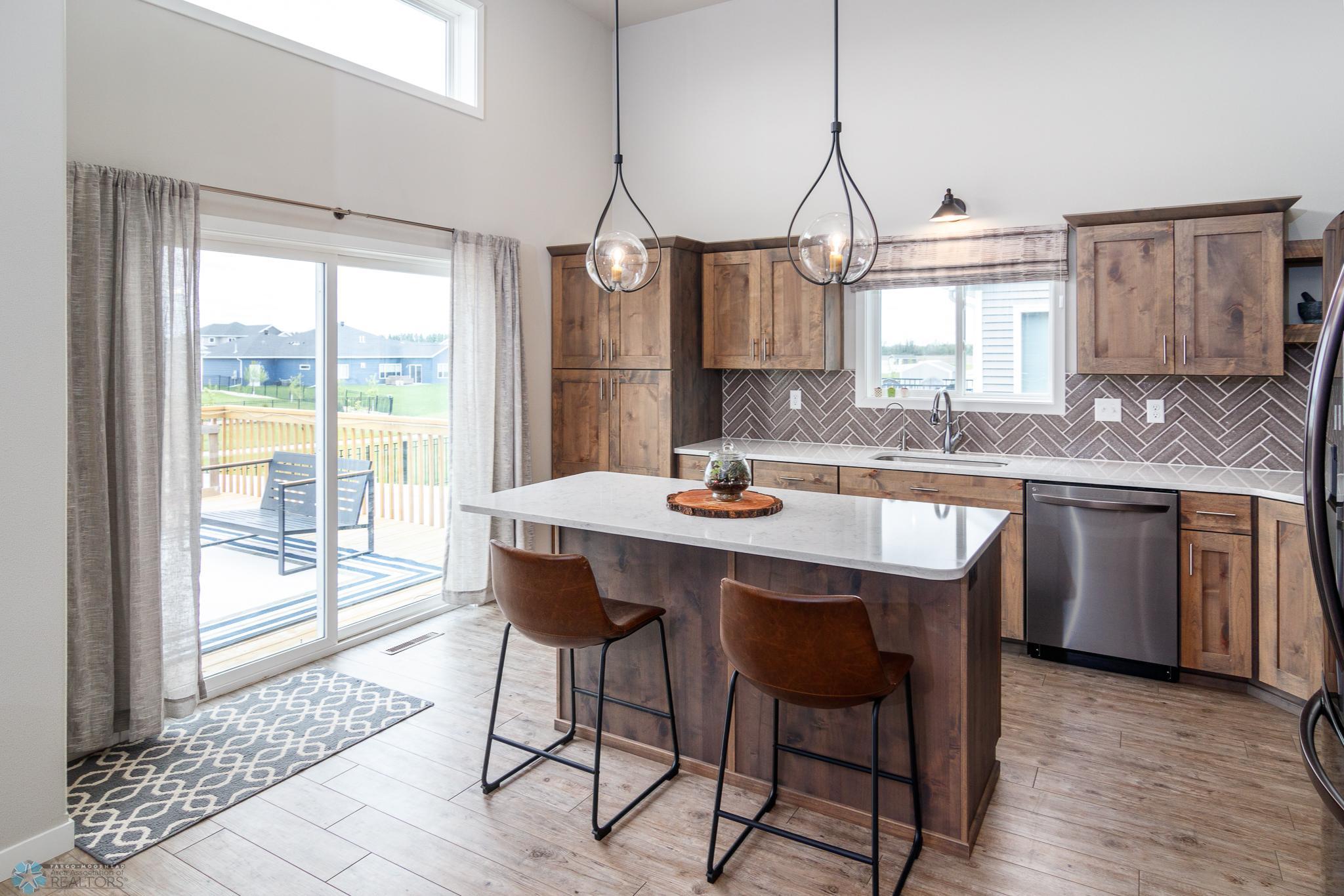 Kitchen-Quartz Countertop