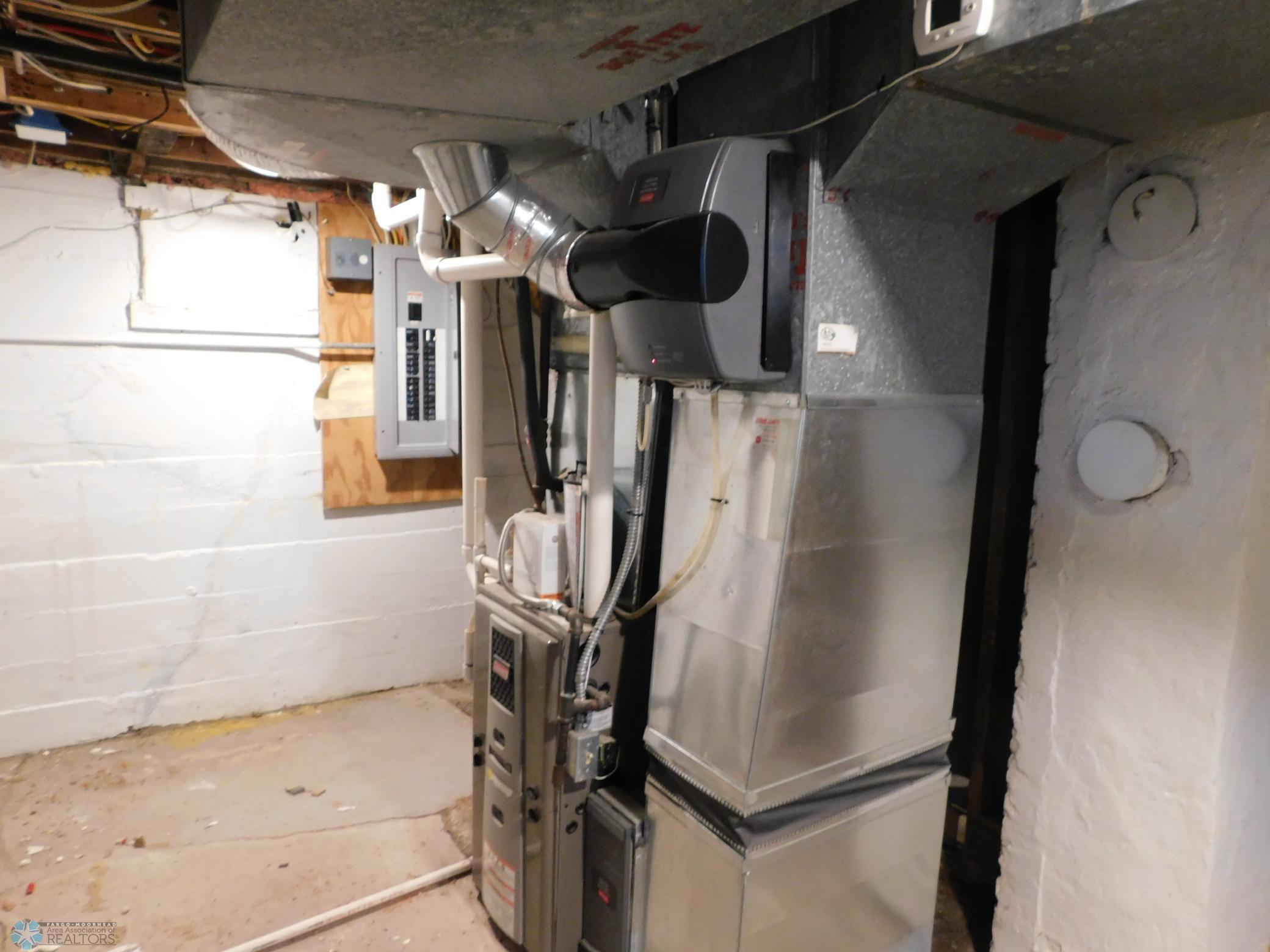 gas forced air/updated electrical