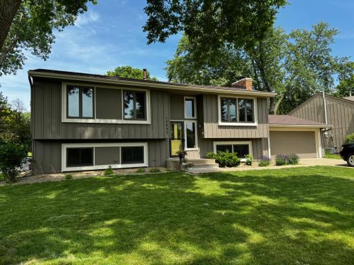 10890 Northmark Drive, Eden Prairie, MN 55344