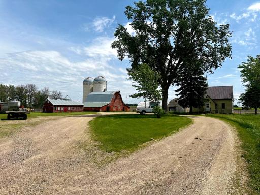 22245 240th Street, Rushmore, MN 56168