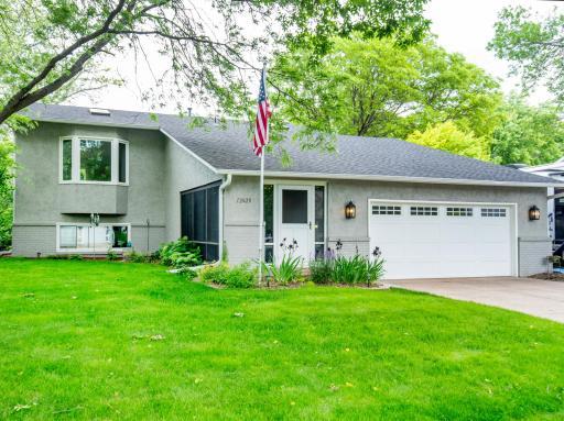 12620 52nd Avenue N, Plymouth, MN 55442