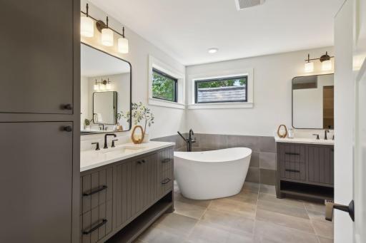 6005 Fairfax Avenue, Edina, MN 55424