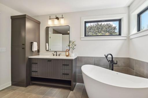 6005 Fairfax Avenue, Edina, MN 55424