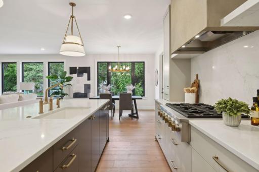 6005 Fairfax Avenue, Edina, MN 55424