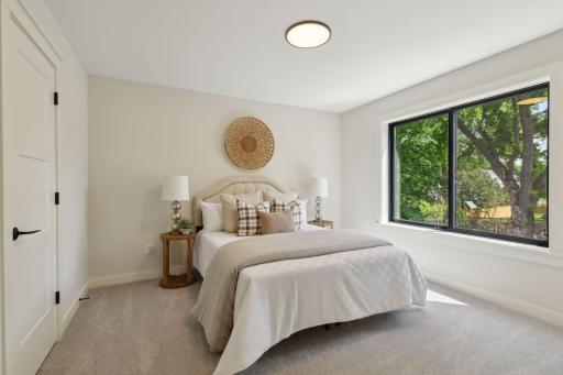 6005 Fairfax Avenue, Edina, MN 55424
