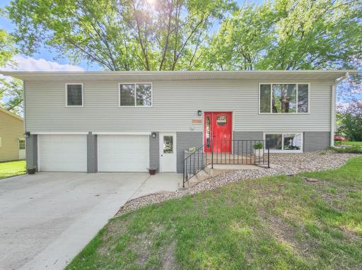 Welcome to 1208 S Halvorson St in Redwood Falls