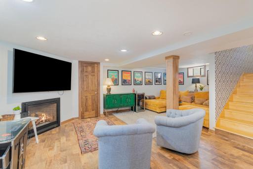 29 W Lake Street, Excelsior, MN 55331