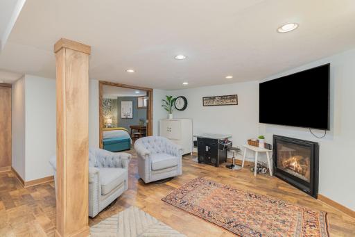 29 W Lake Street, Excelsior, MN 55331