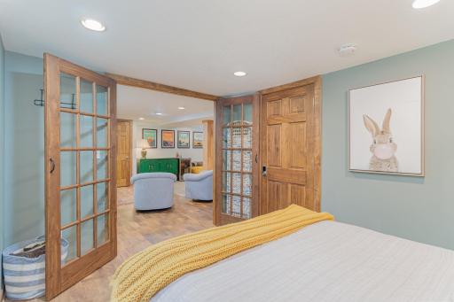 29 W Lake Street, Excelsior, MN 55331