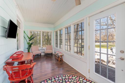 29 W Lake Street, Excelsior, MN 55331