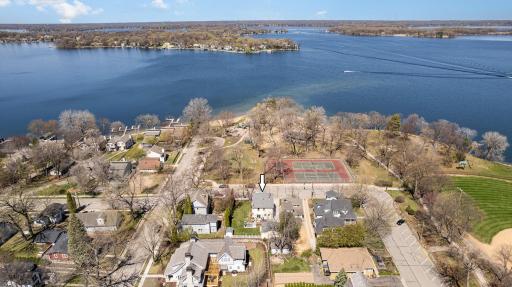29 W Lake Street, Excelsior, MN 55331