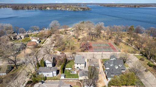 29 W Lake Street, Excelsior, MN 55331